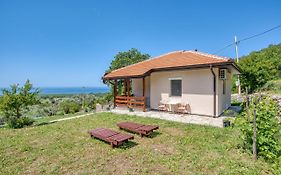 Two Bedroom House With Sea View Maj